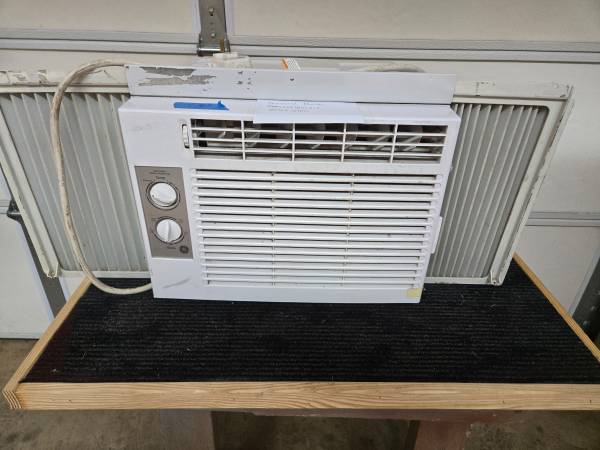Air Conditioner (widow) 1