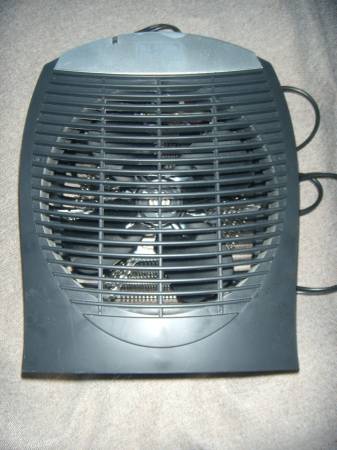 used used BLACK+DECKER Indoor Space Heater, Infrared Heater with E-Sav 1