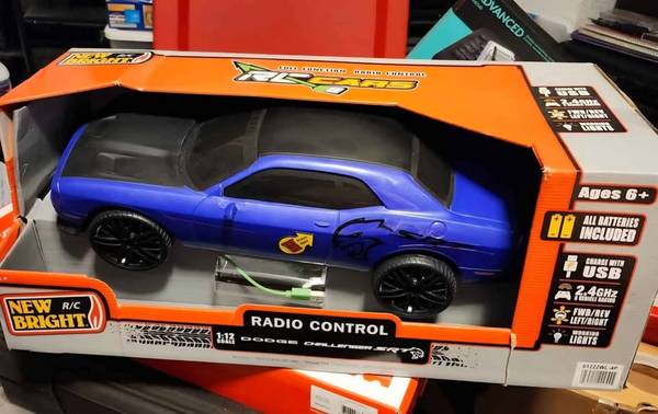 Dodge Challenger R/C Car 1
