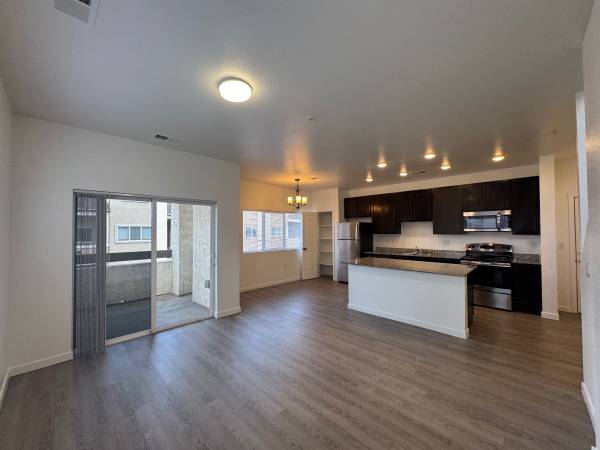 $1,988 / 2br - 1138ft2 - $$ * Townhouses de lujo en alquiler * $$ (Sparks, NV)63992637762051121