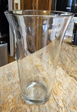 Large Clear Glass Flared Flower Vase 1