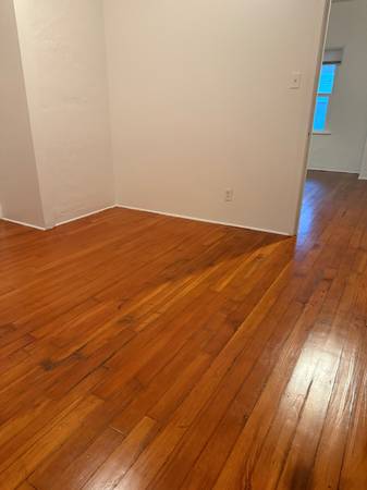 $1,975 / 1br - 700ft2 - 1bedroom all utilities included ground floor (West Hollywood)63701035130369120