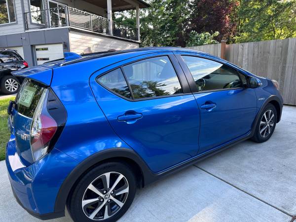 2018 toyota Prius c con 20k millas - $14,500 (Bellevue)63622964726273121