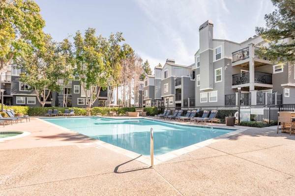 $4,039 / 2br - 950ft2 - Located in Sunnyvale, Hardwood-Style Flooring, 2BD 2BA (sunnyvale)63938630379778122