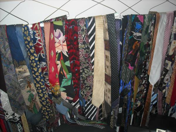 SCARVES/TIES 1