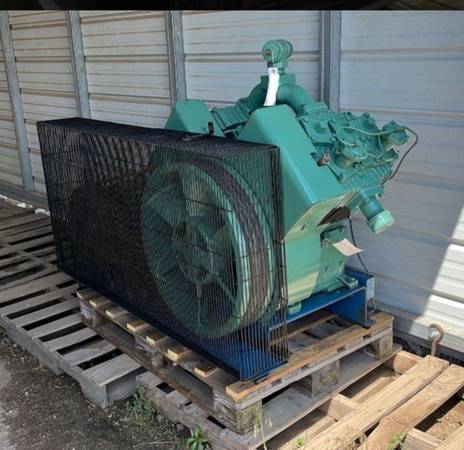 90 cfm Commercial Quincy 5120 air compressor 1