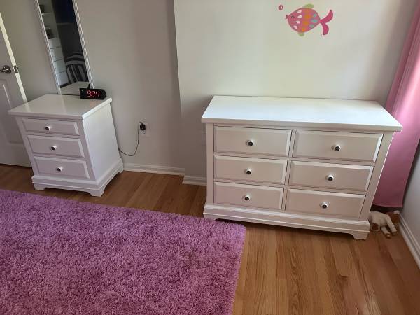Kids dresser and matching nightstand 1