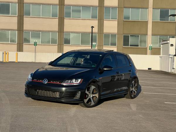 2015 VW GTi Autobahn 4 puertas - $13,980 (Arlington)636167421743391215