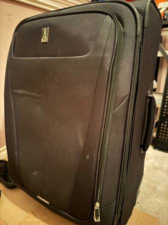 Travelpro maxlite 5 28in checked luggage bag 1