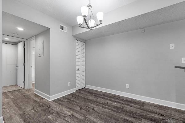 $1,784 / 1br - 760ft2 - ¡Fácil desplazamiento + Comunidad tranquila = Equilibrio perfecto! (9873 Lawrence Road, Boynton Beach, FL)63825139190531122
