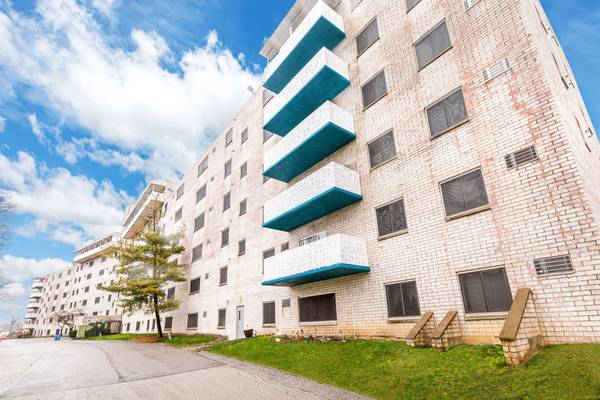 $1,135 / 1br - 640ft2 - 1B/1B, On-Site Laundry Facility, in Pittsburgh PA (7 Dorchester Drive, Pittsburgh, PA)64013532215169120