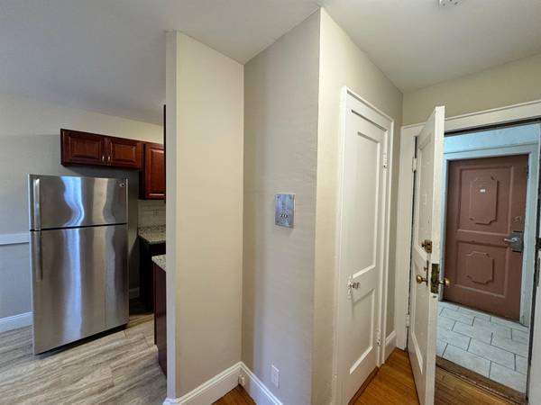 $2,650 / 1br - Calefacción y agua caliente incluidas ** K&B actualizados ** Lavandería (Cambridge \ Porter Sq. \ Davis Sq.)63802121947777122