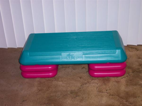 EXERCISE STEP/WEIGHT BENCH 1