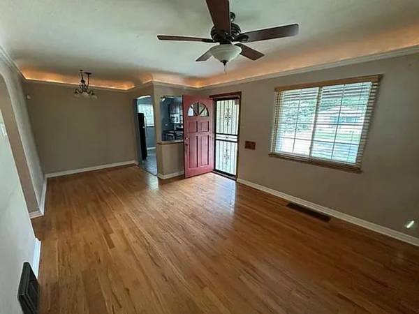 $2,900 / 3br - 1600ft2 - Encantadora casa de 3 dormitorios y 2 baños en Montclair/Mayfair (Denver)63844741631233122