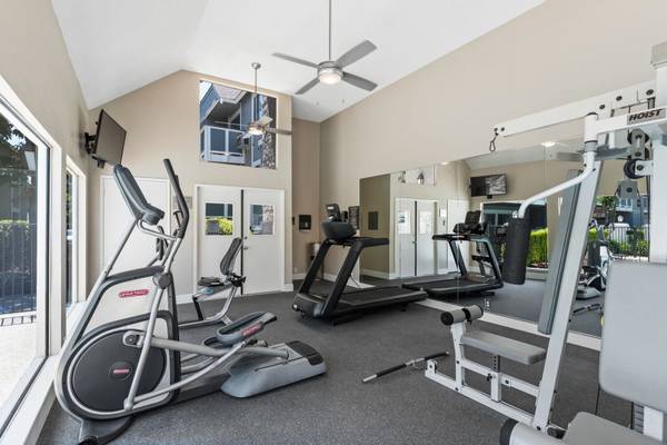 $3,655 / 2br - 971ft2 - Pet-Friendly Apartment Community in Campbell with On-Site Dog Park! (campbell)63833988208641121