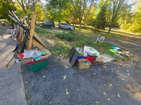 Yard sale photo