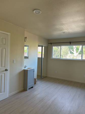 $950 / 1br - 100ft2 - Badroom with full bath for rent (San Jose, West)64000754009985121