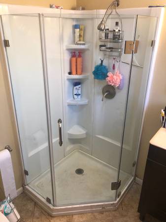Shower Doors 48 turnaround 1