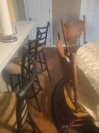 3 kitchen bar chairs $25.00/chair 1
