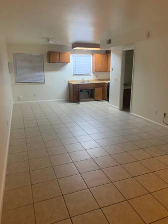 $1,500 / 2br - 1200ft2 - AHORRE $$ adosada espaciosa, garaje, conexiones para lavadora y secadora (Visalia)63809838474627121