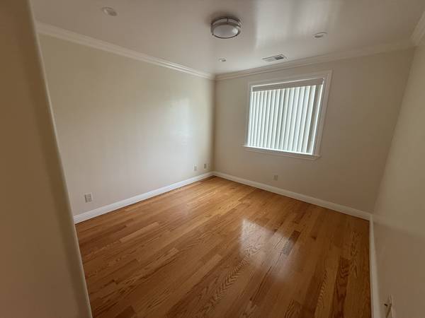 $2,595 / 2br - 2BR / 1BA Apartamento inferior para suegros – Cerca de Glen Park BART (excelsior / outer mission)63667941831169121