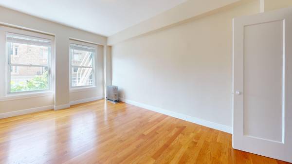 $5,345 / 2br - Spacious Corner Updated Bright 2BR/1BA Laundry In Unit Lafayette Park (pacific heights)64000754497283122