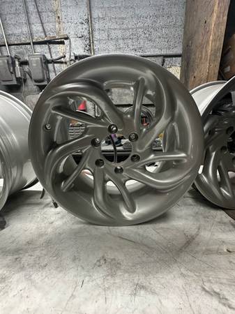 17” 6 lug wheels 1