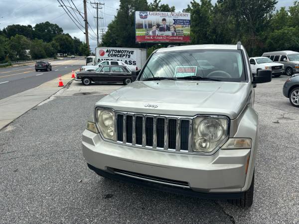 JEEP LIBERTY LIMITED 4X4 - $7,000 (Cockeysville, md)63471827058433121