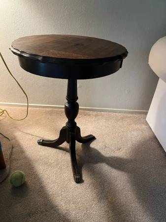 Antique side table 18” round 1