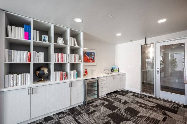 $3,554 / 2br - 962ft2 - Traditional 2b2b Apt, coming up in mid-Nov @Astro! AC, Pet Friendly (Queen Anne)63910063689859123