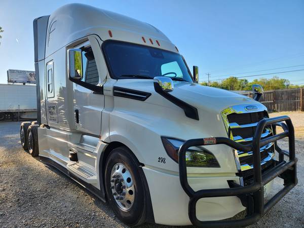 $1,850+ Weekly | Home Weekly | Class A CDL OTR Driver Needed – Memphis 1