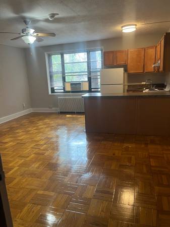 Comfy Spacious Studio at Rock Creek Gardens -$1700 1