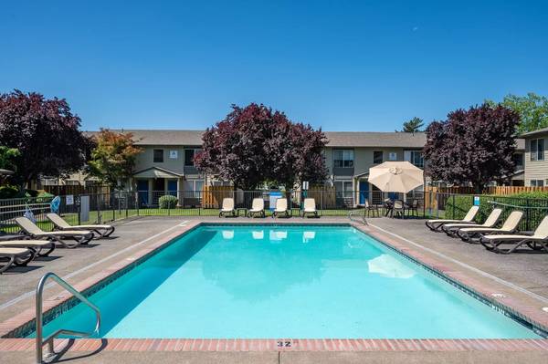 $1,549 / 2 habitaciones - 775 pies² - ¡Este lugar se sentirá como en casa! ¡Disponible 2 habitaciones, 1 baño! ¡775 pies cuadrados! (Gladstone/Milwaukie - ¡Cerca de tiendas y restaurantes locales!)63831608405377122