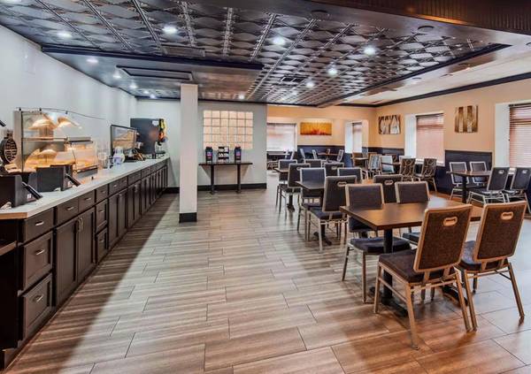 $550 / 1br - WEEKLY & MONTHLY RATES! 1 Bed with Breakfast - Includes Large TV (Sacramento)64044028062465124
