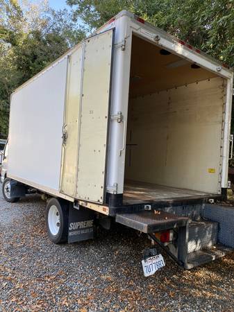 2005 Isuzu npr) - Photo 7
