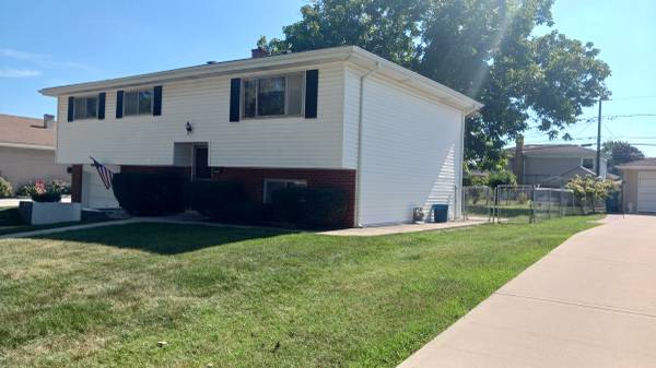 $399,999 / 4br - 1800ft2 - 4 BEDROOM RAISED RANCH (Addison)63918413928578120