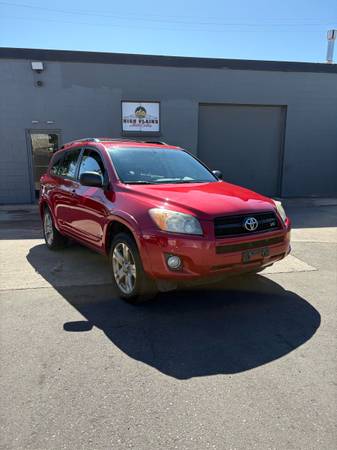 2012 Toyota RAV4 AWD V6 - $15,500 (Englewood)63620007548931120