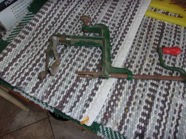 19th century apple peeler 1