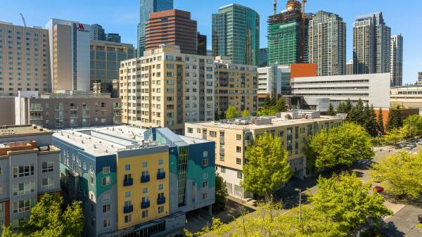 $1,895 Furnished Corporate Apartments! All Inclusive! Flexible Living! (Bellevue - Amazon, Microsoft, Tik Tok, T-Mobile, PAACAR)63688369624067124