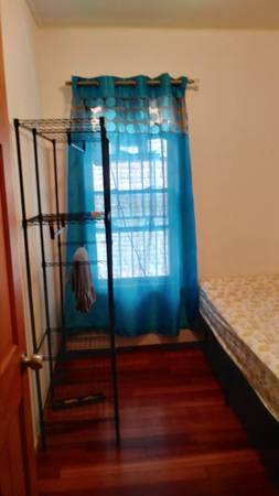 $795 / 3br - 110ft2 - Private room, Available Now! (Elmhurst)63788482044161121