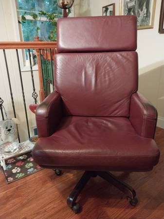 Desk Chair 1