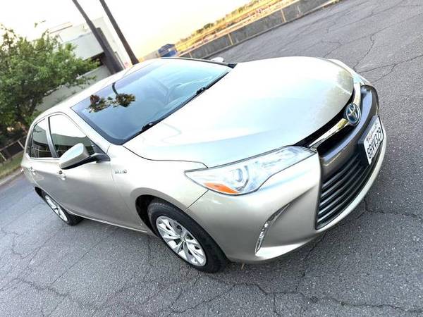 2017 Toyota Camry Híbrido - $13,90063619366939139122