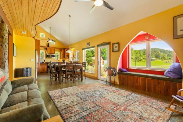 $2,800 / 3br - 2247ft2 - Custom, green home for rent (Canton)64029375965442124