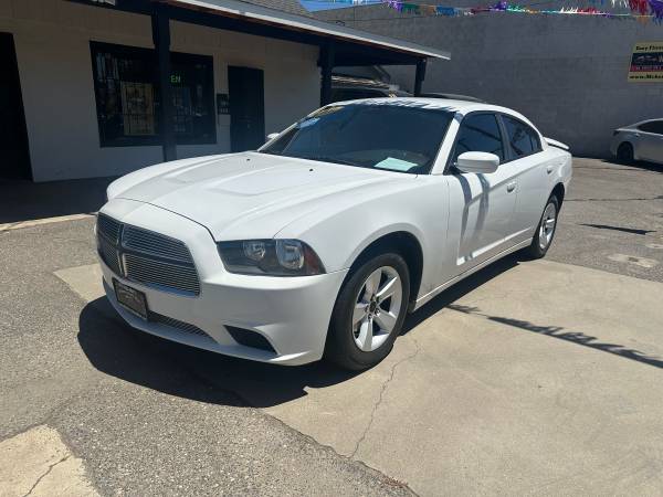2011 Dodge Charger SE SEDAN (Financiamiento disponible) - $9.500 (Mchenry Auto Mart (Modesto, CA))63470781403011121