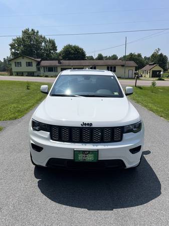 2021 Jeep Grand Cherokee Laredo X - $26,00063622514044675121