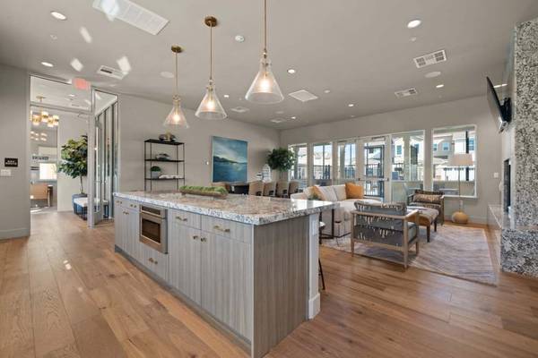 $2,349 / 1br - 1027ft2 - Smart Home Integration, Refreshing Heated Pool, Private Patio (6122 Plaza Loop, Rocklin, CA)64043495854850121