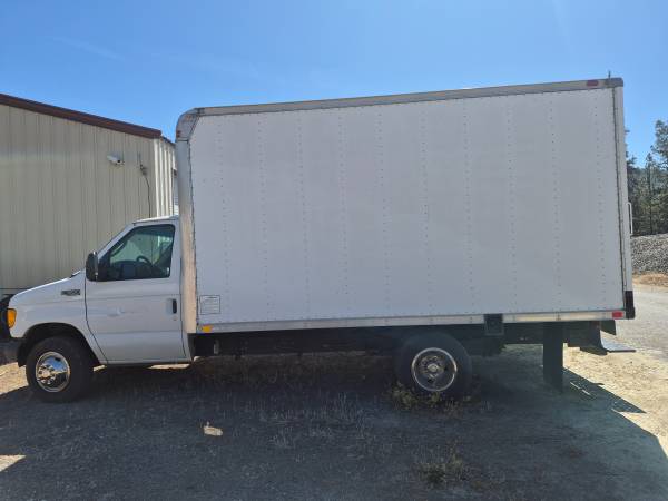 2003 Ford E3500 1