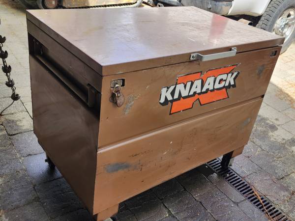 KNAACK Job Box - Used but in GREAT condition 1