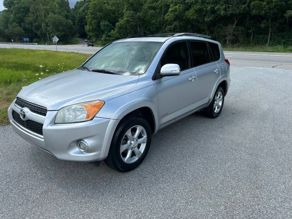 Toyota Rav4 - $8600 (WAYNESVILLE)634712272759071219