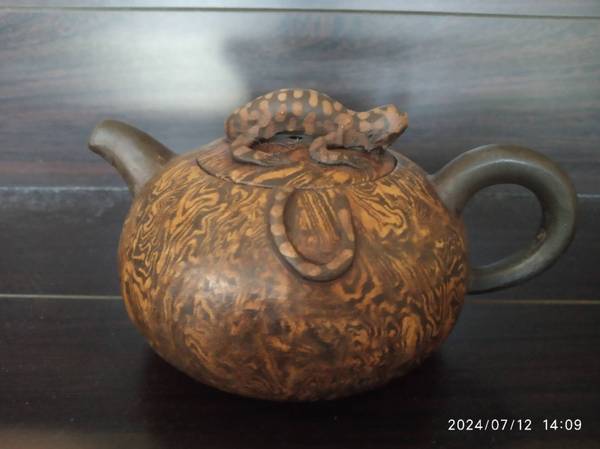 Chinese Zisha teapot with master Gu Jing Zhou seal mark 1
